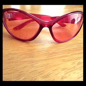 Pink sunglasses CATS EYE design